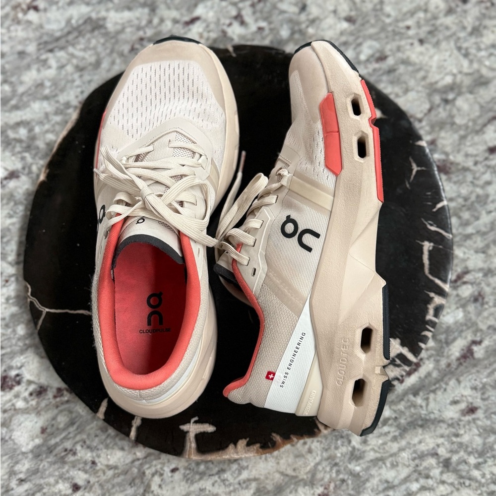 On Cloudpulse Training Shoes - Cream and Coral